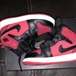 Jordan 1 mid size 4c